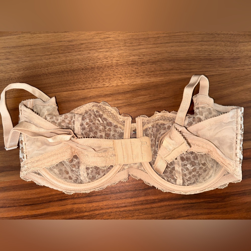 Chantelle Leopard Bra - Picture 2 of 5